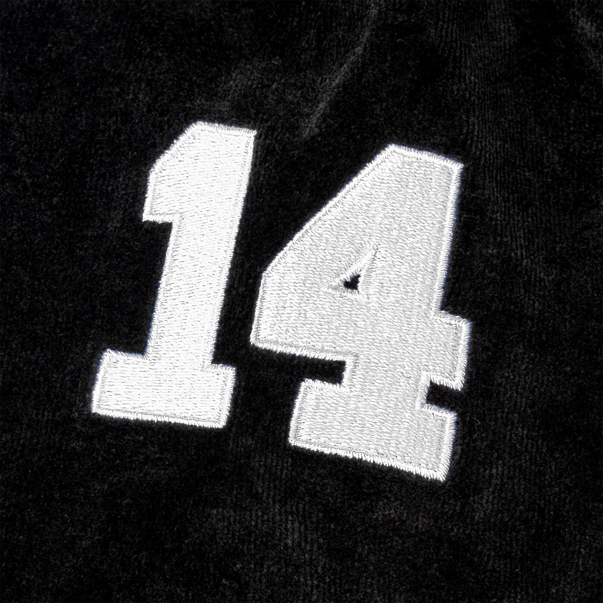Velours Oversized Logo - Image 4