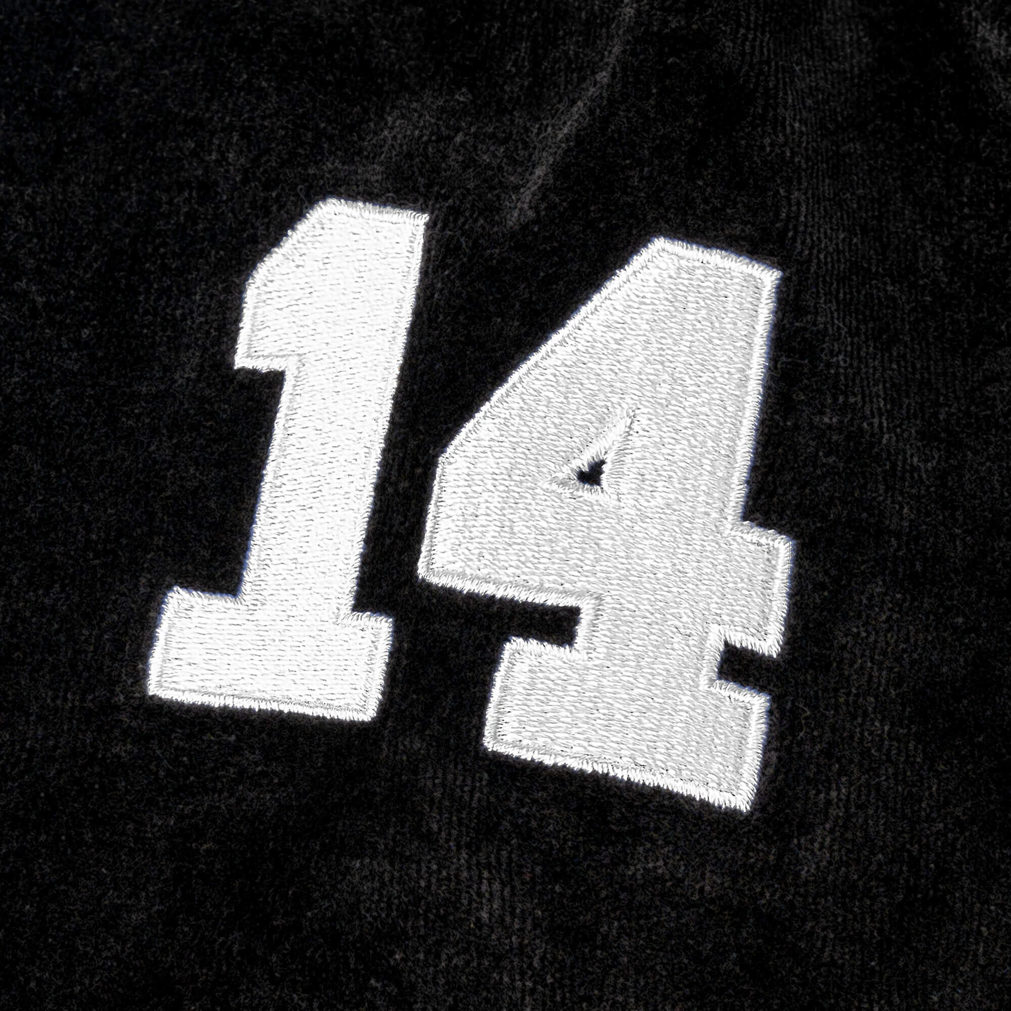 Velours Oversized Logo - Image 13