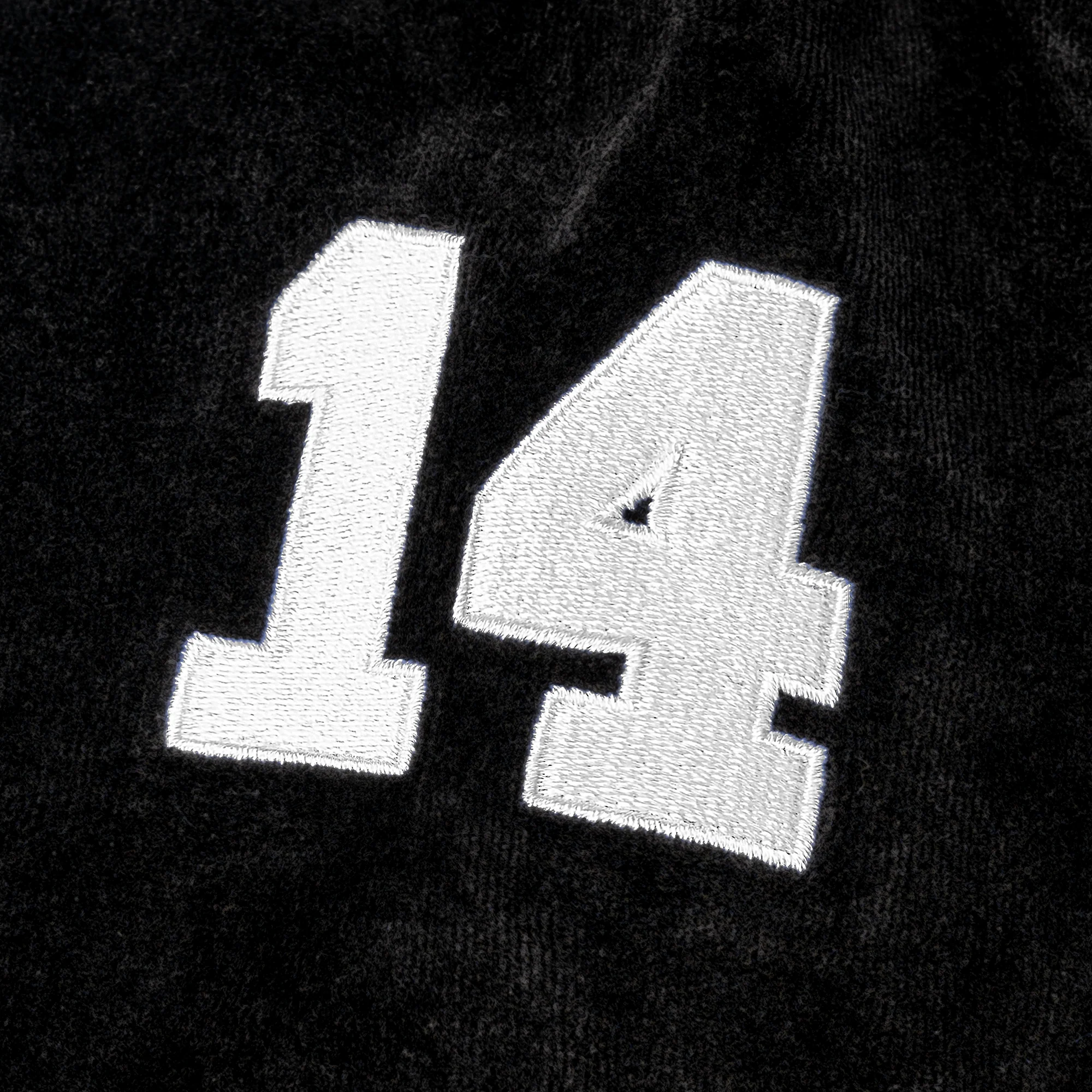 Velours Oversized Logo - Image 4
