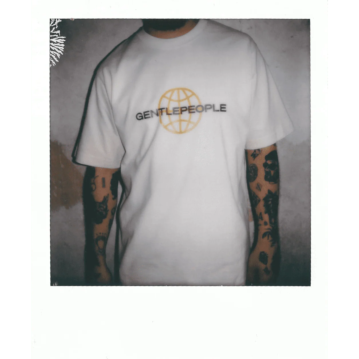 MAD WORLD - Image 5
